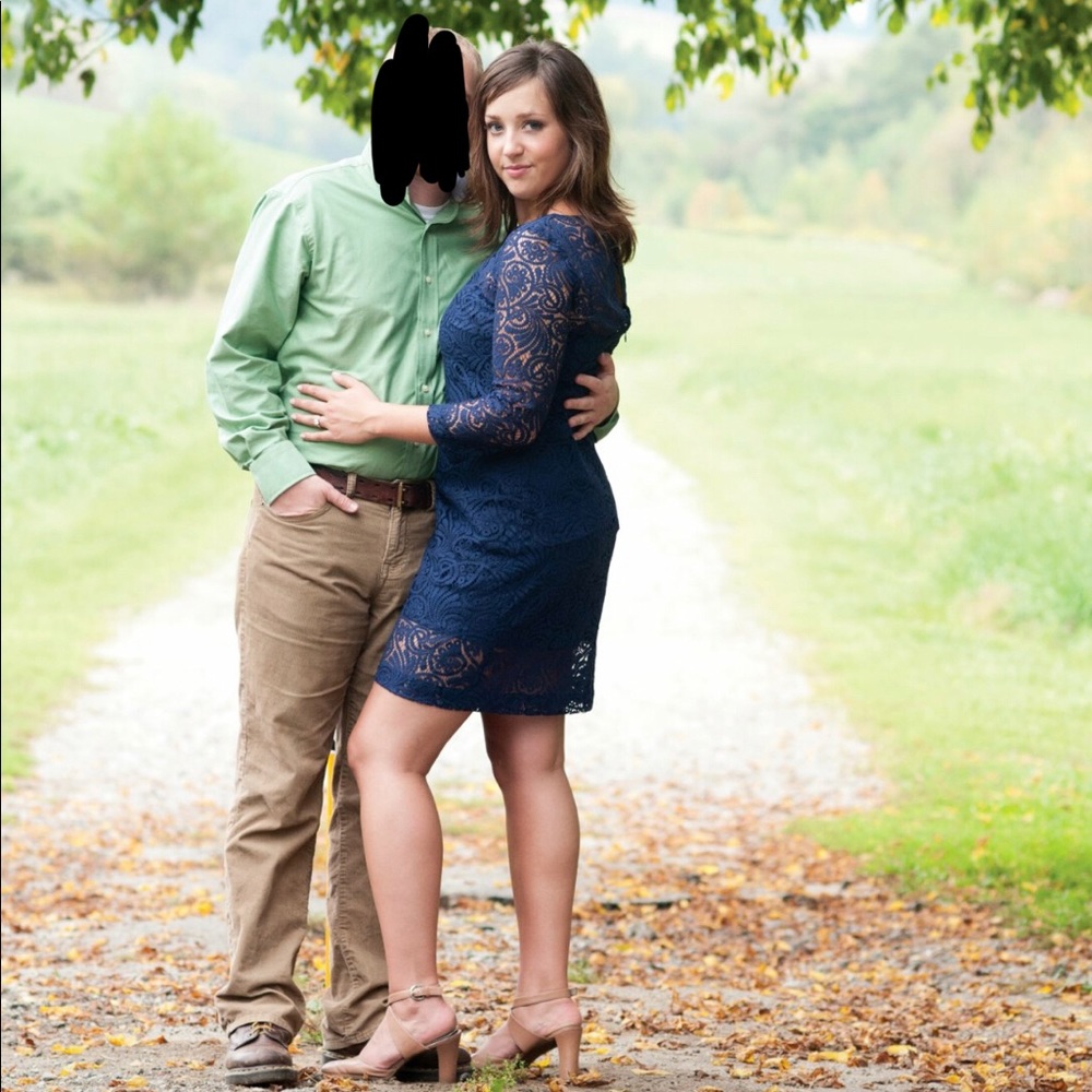 EUC Trina Turk Navy Paisley Lace Dress